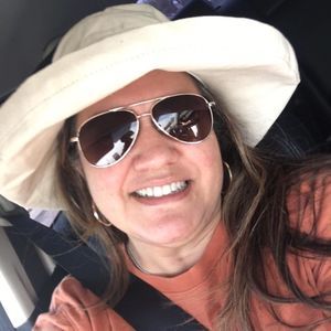 Meet your Posher, Debbie